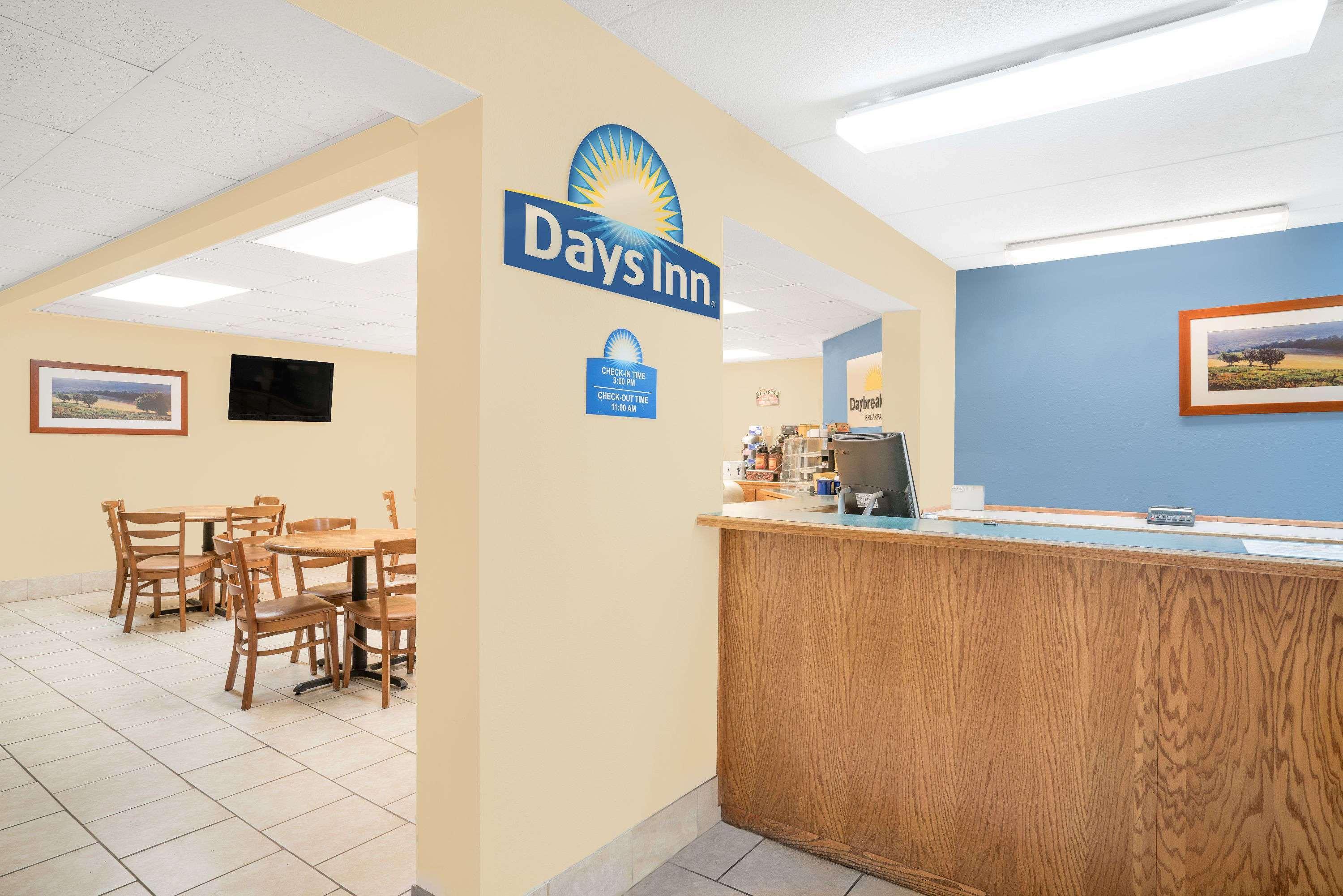 Days Inn By Wyndham Alexandria Mn Eksteriør billede
