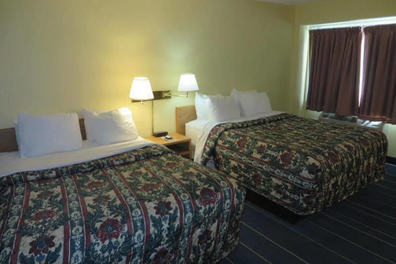 Days Inn By Wyndham Alexandria Mn Eksteriør billede